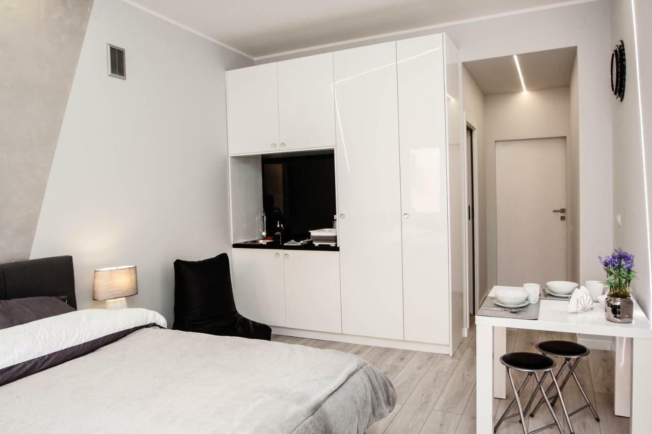 Apartamento Novel Varsovia Exterior foto